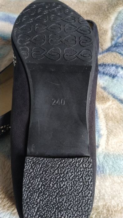 Продам замшевые балетки