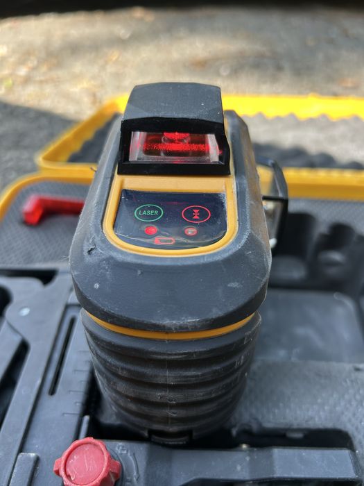 Лазерен нивелир NIVEL SYSTEM CL2D