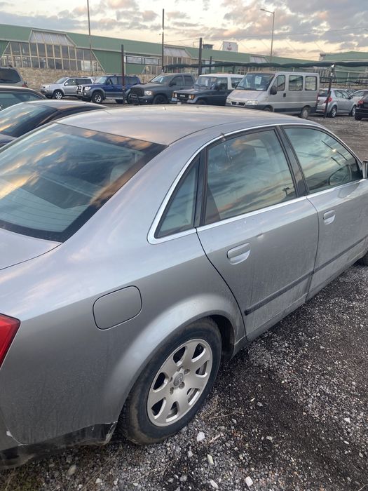 Ауди А4 на части