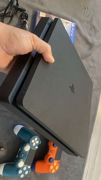 PS4 slim 500G (stare foarte buna)