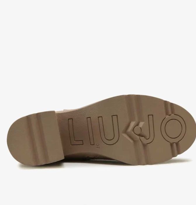 Ботуши чисто нови