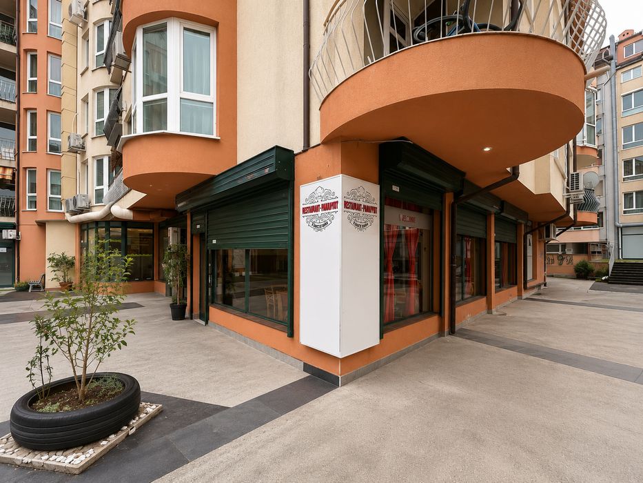 Заведение за продажба срещу метростанция "Люлин"