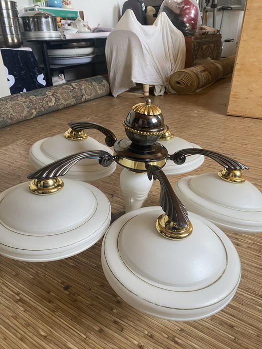 Люстра сатылады!