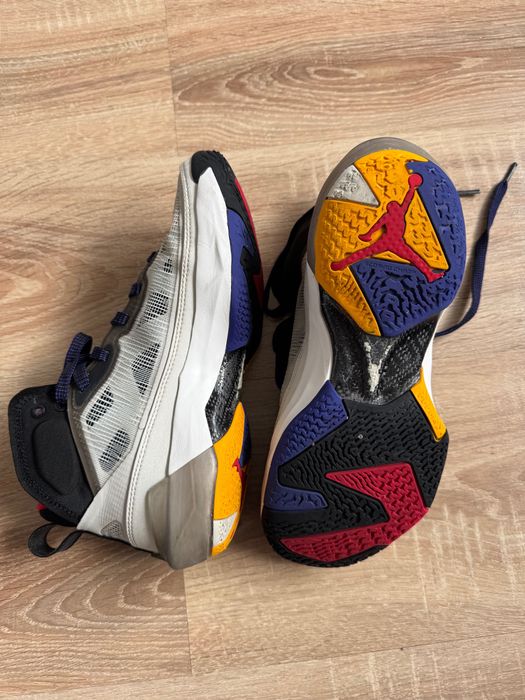 Nike Air Jordan XXXVII Beyond Borders Light Bone Nr 38