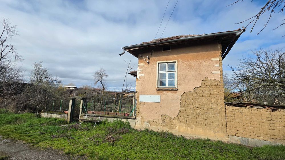 Продава КЪЩА област Ловеч, с. Смочан