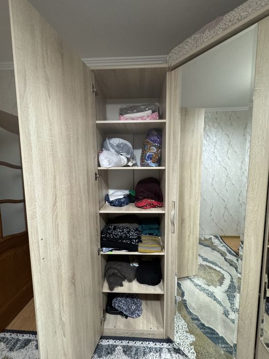 Угловой шифоньер