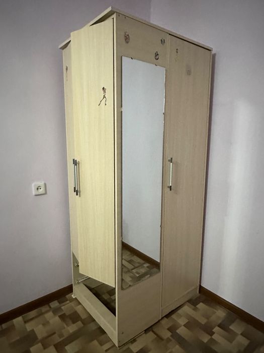 Продам шкаф в детскую