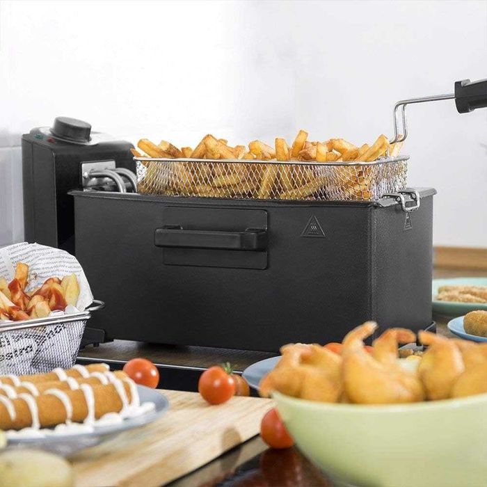 Фритюрник Cecotec CleanFry 3L 2000 W, неръждаема стомана, филтър OilCleaner, който поддържа олиото чисто, 3 литра