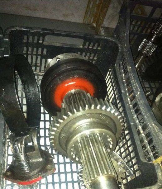 Dezmembram Case International 685