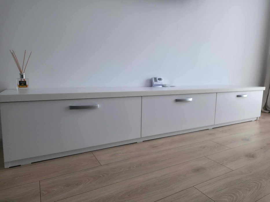 Mobilier TV / Comodă TV – stare bună / ca nou – modern – București