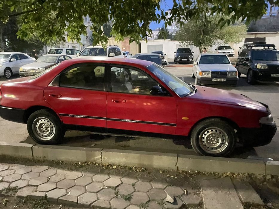Mazda Kronos 626 ge 1992 года