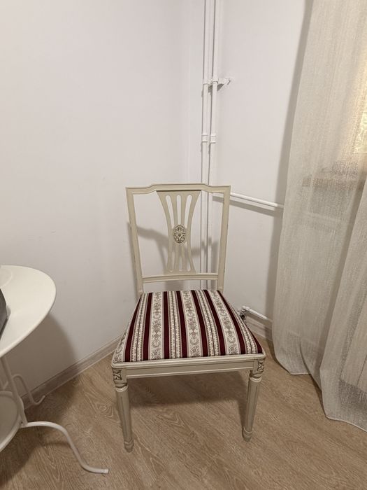 Scaune vintage in stare foarte buna