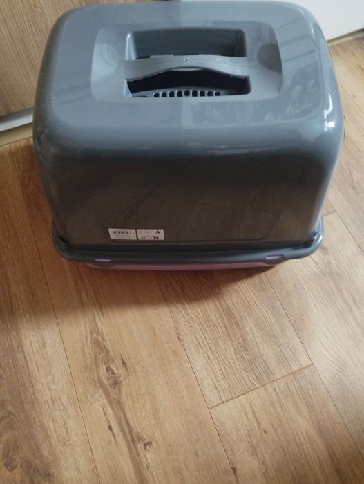 Котешка тоалетна