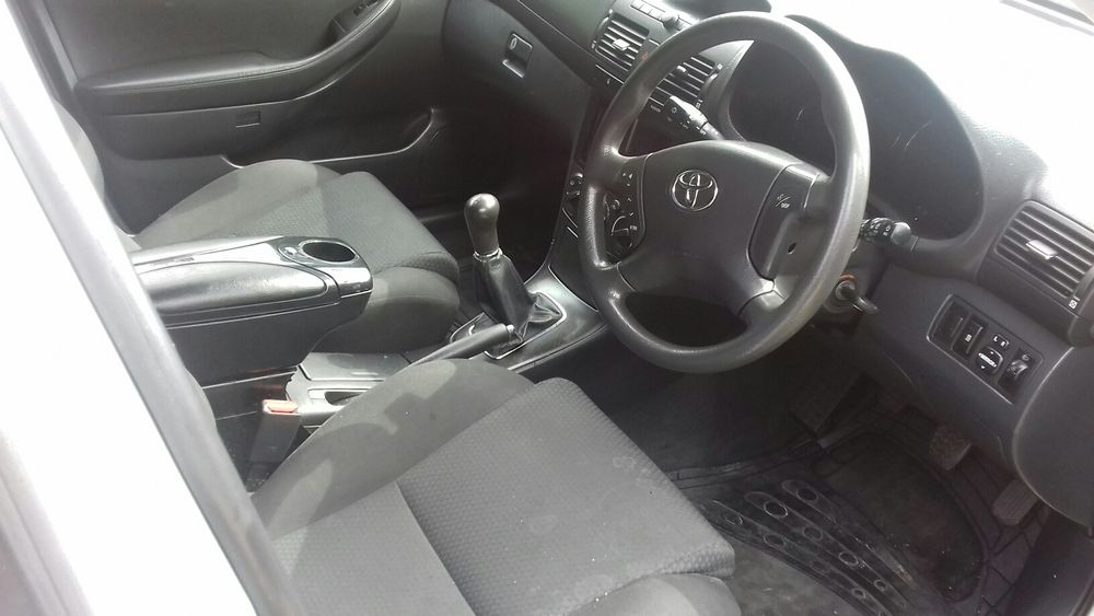 Toyota Avensis 2.0d4d 116к.с на части