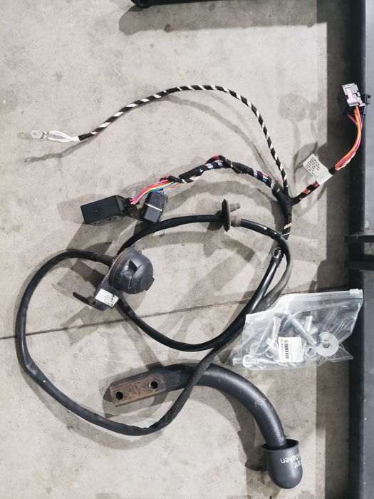 Carlig remorcare audi a4 b9