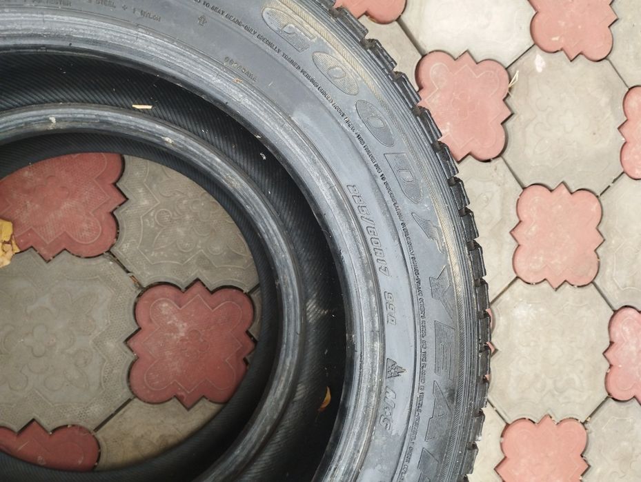 Зимние шины продам
