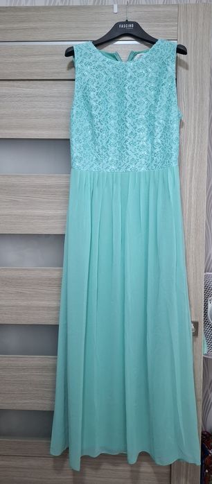 Продам платье по 3000 тыс