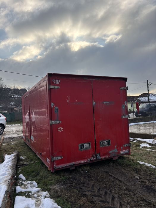 Stalpi beton pentru gard