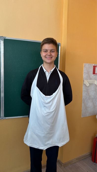 Продам фартук(неубиваемый)