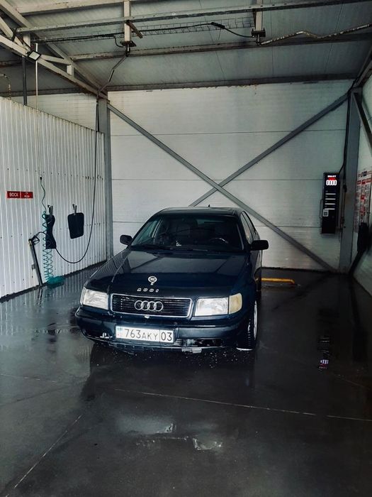 Продам Ауди 100 С4