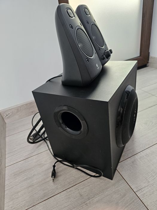 Vand boxe 2.1 Logitech Z623 pentru piese