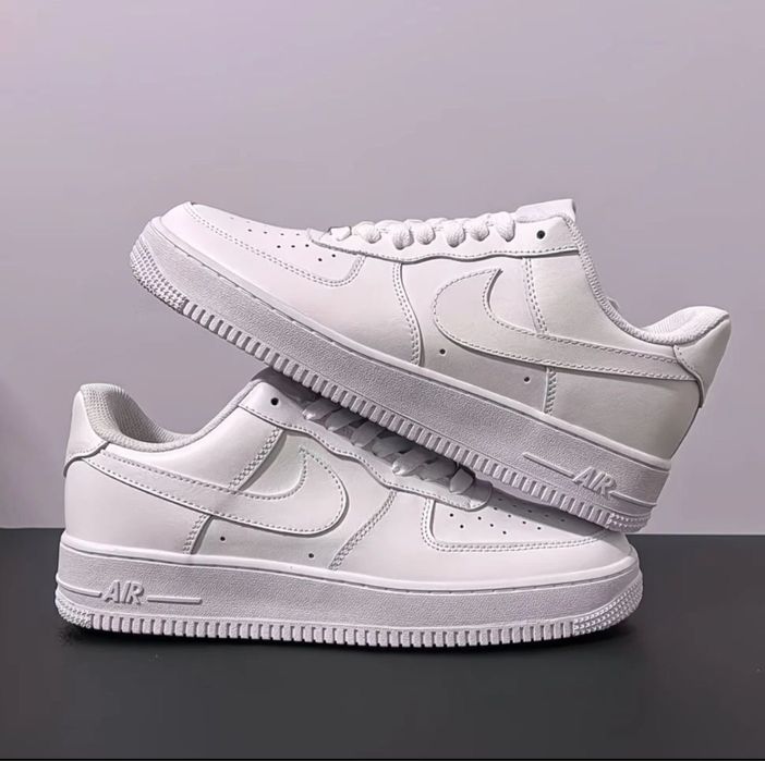 Кроссовки со скидкой