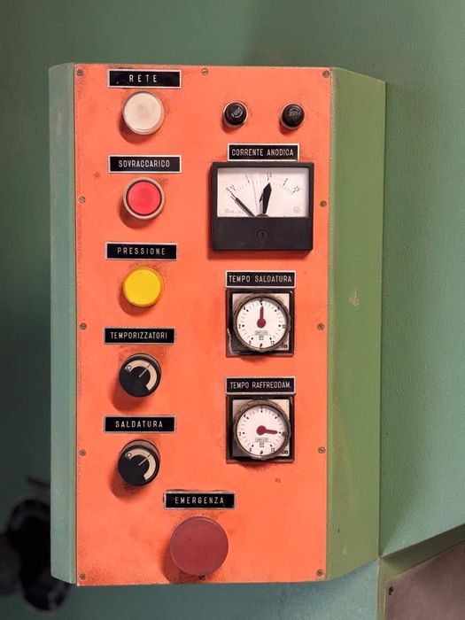 Presă HF industrială pentru bannere și prelate – 5.900 €