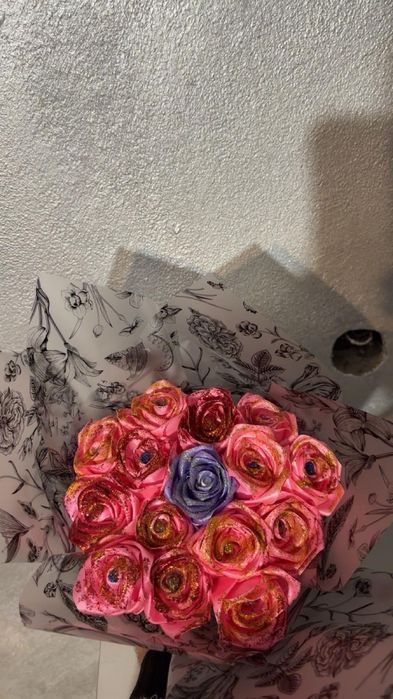 Buchet flori satin 17 -18 trandafiri