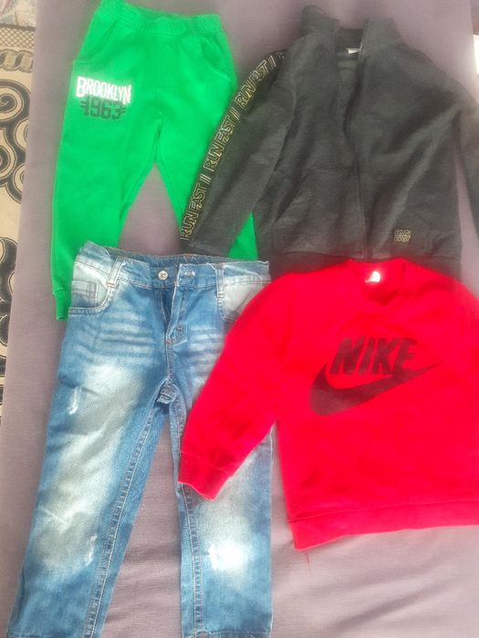 Продам 200т вещи