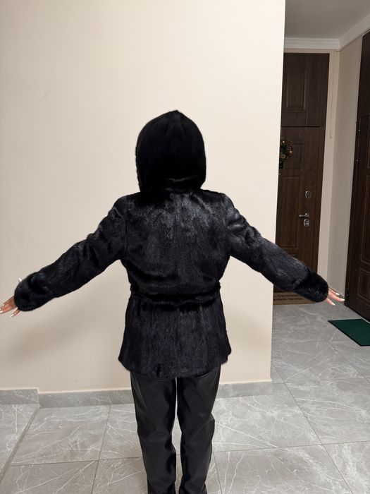 Продам Норковую шубу