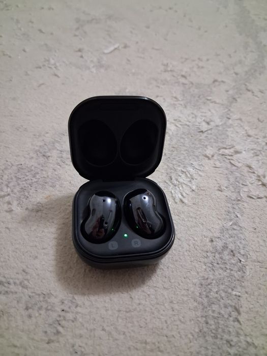 Продам наушники от самсунг