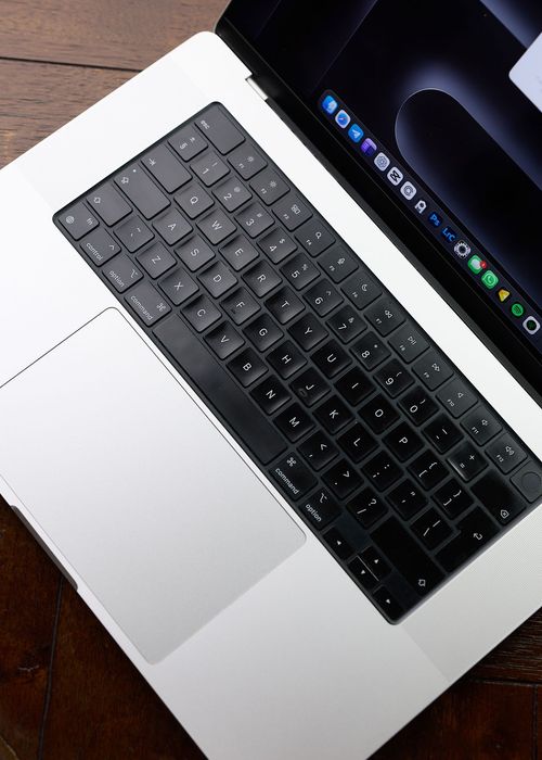 Macbook PRO 16'' M1, 16GB RAM, 1TB SSD