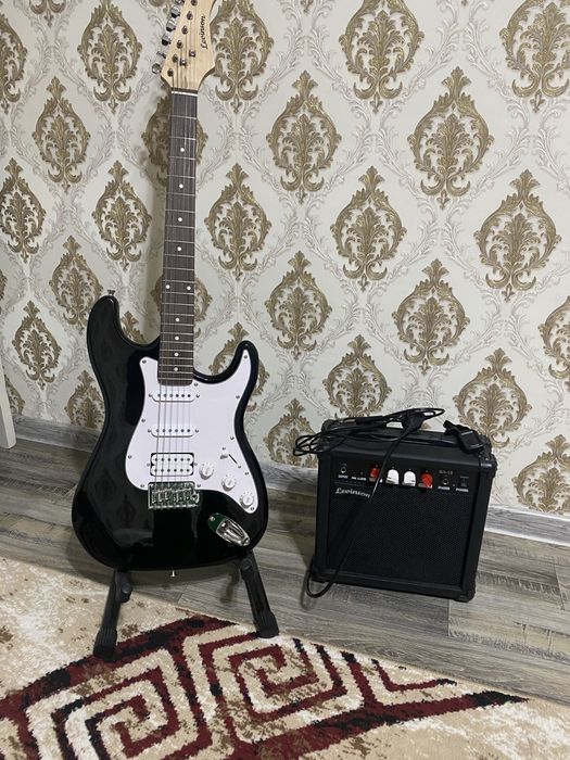 Электронная гитара,черная