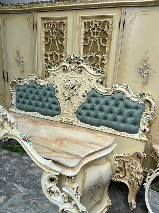 Dormitor stil Baroc Venetian cu blaturi marmură