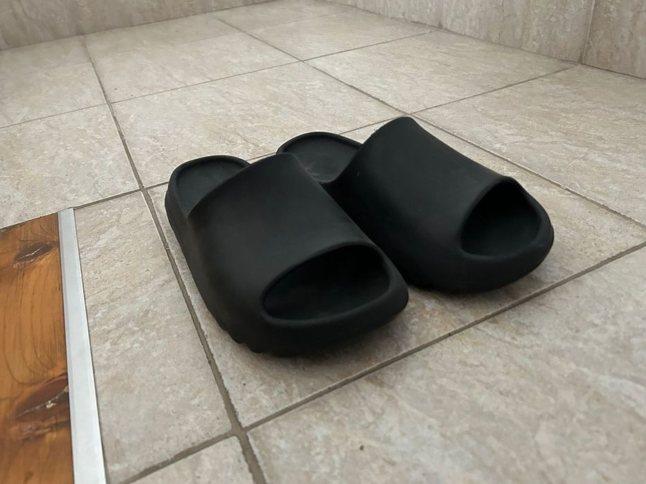 Yeezy slide 38 negri