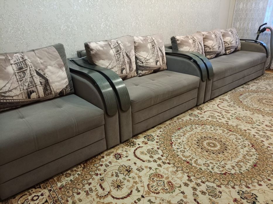 Продам диван хорошом состояние