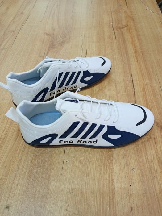 Кроссовки 43-44 размер