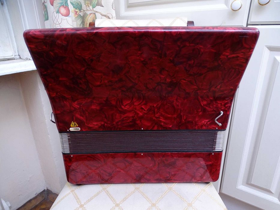 Акордеон Велтмайстер Стела 60 баса