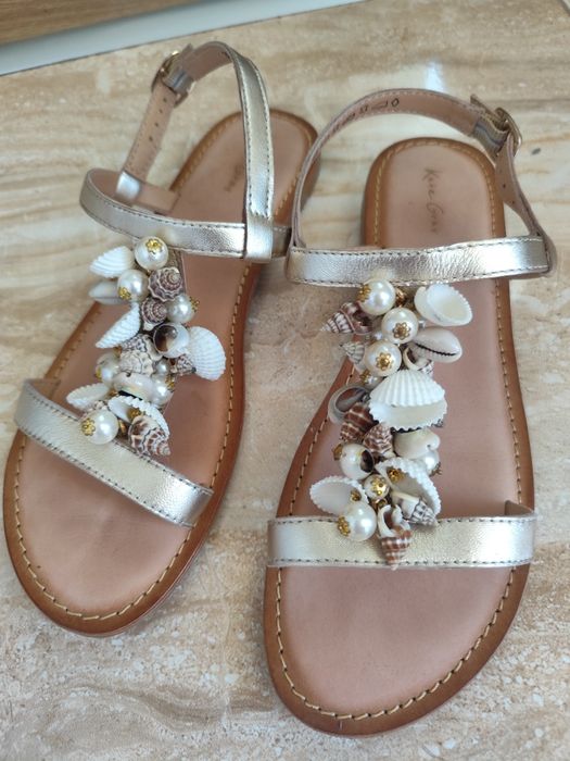 Златисти сандали естествена кожа 39 номер