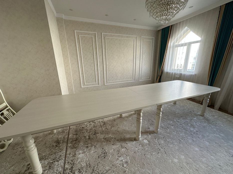 Продам стол без стульев