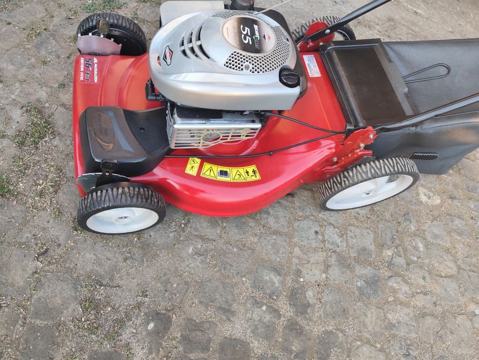 Самоходна бензинова косачка