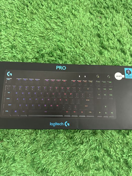tastatura logitech pro (blue switch)