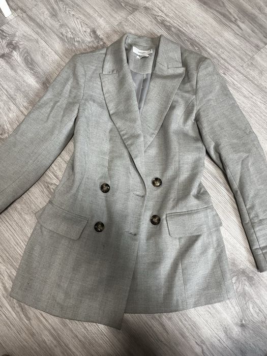 Продам пиджаки по 2500