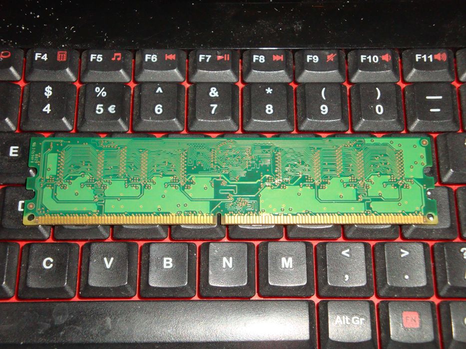 memorie ram ddr2 1gb samsung 800 mhz pc2 6400