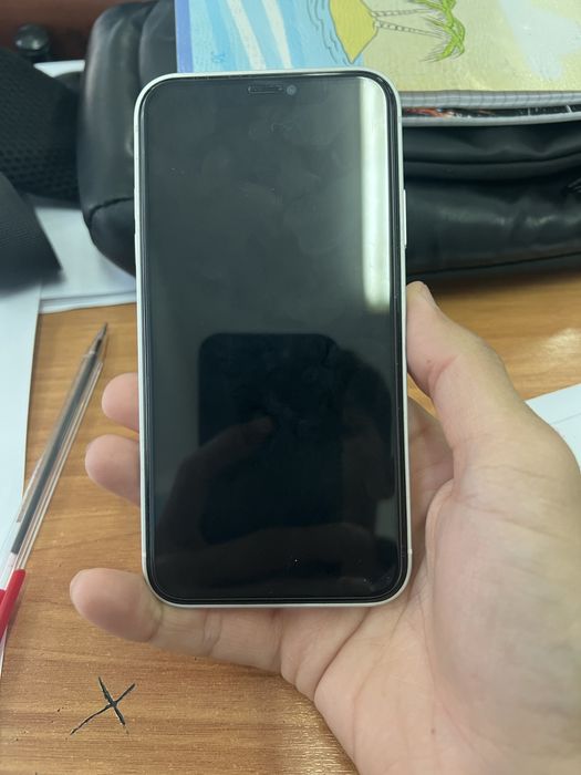 iphone 11 64 pamit 17 pro qilingan