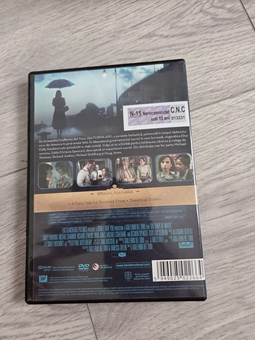 Vând colecție de filme DVD