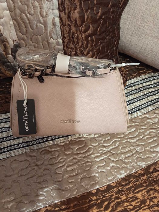 Нови дамски чанти с етикет