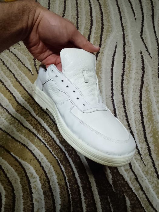 Продаю кроссовки из натуральной кожи Размер 44