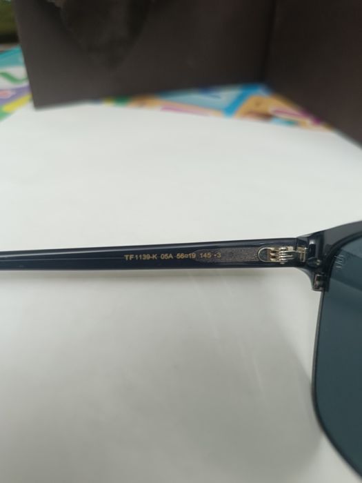 Очки солнцезащитные