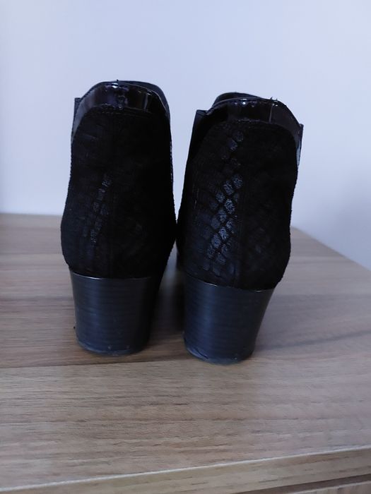 Черни боти "Caprice"